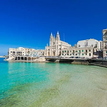 Vacation Apartment *